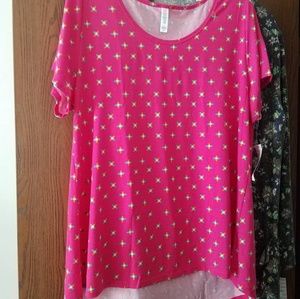 BNWT Lularoe Classic T in sz 2xl